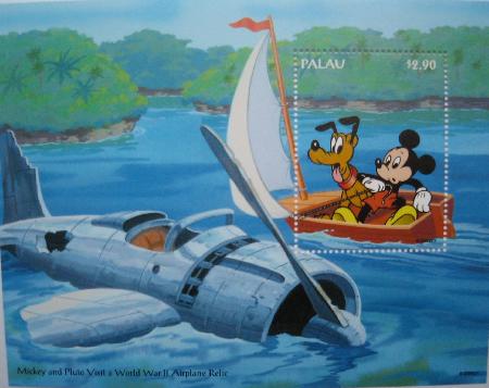 Marken: Mickey and Pluto Visit a World War II Airplane Rel - mge-shop