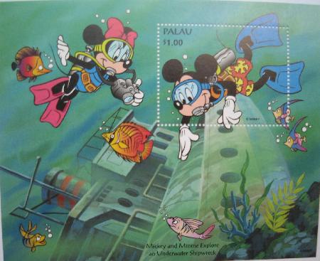 Marken: Mickey and Minnie Explore an Underwater Whipwreck - mge-shop